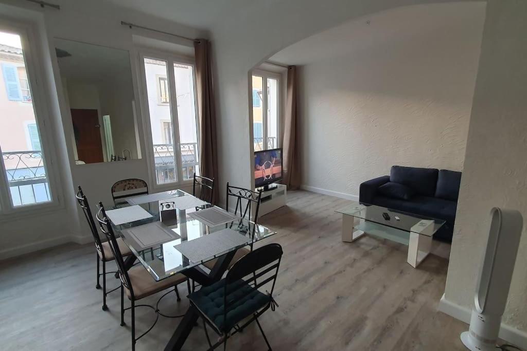 Appartement Centre-Historique 70 M2 Fréjus Exteriér fotografie
