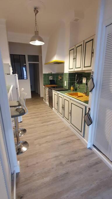 Appartement Centre-Historique 70 M2 Fréjus Exteriér fotografie